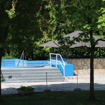 Tulipán Bungalow Camping - Medence